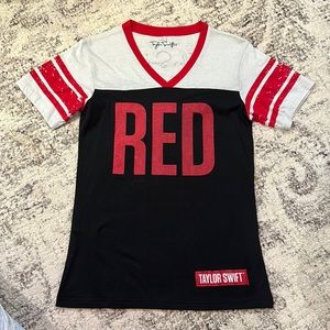 Taylor swift RED concert t shirt New never worn